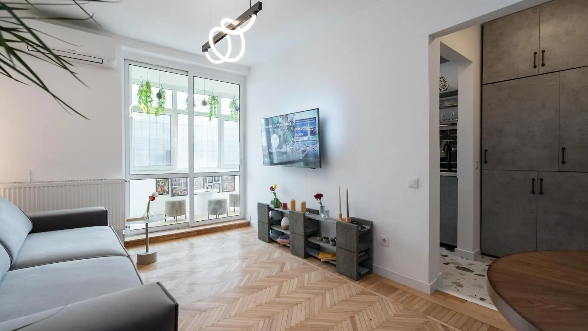 Central Aesthetic Apartment Bucharest 0*,