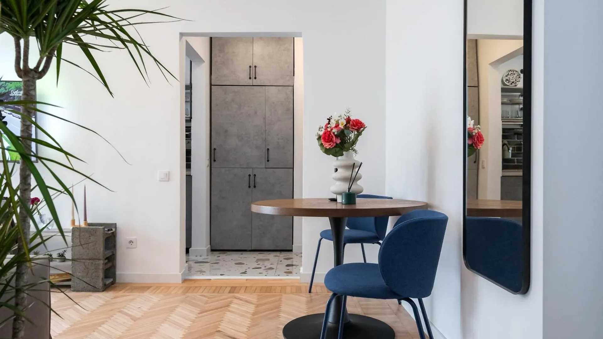 Central Aesthetic Apartment Bucharest
